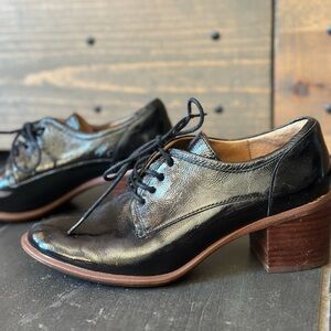 Elegant Black Leather Women's Shoes